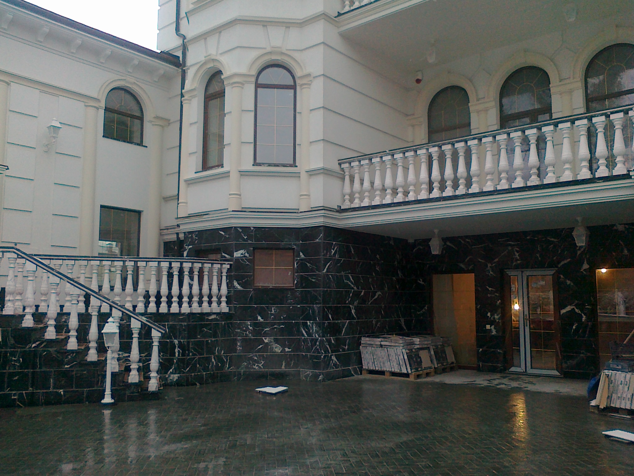 цоколь мрамор